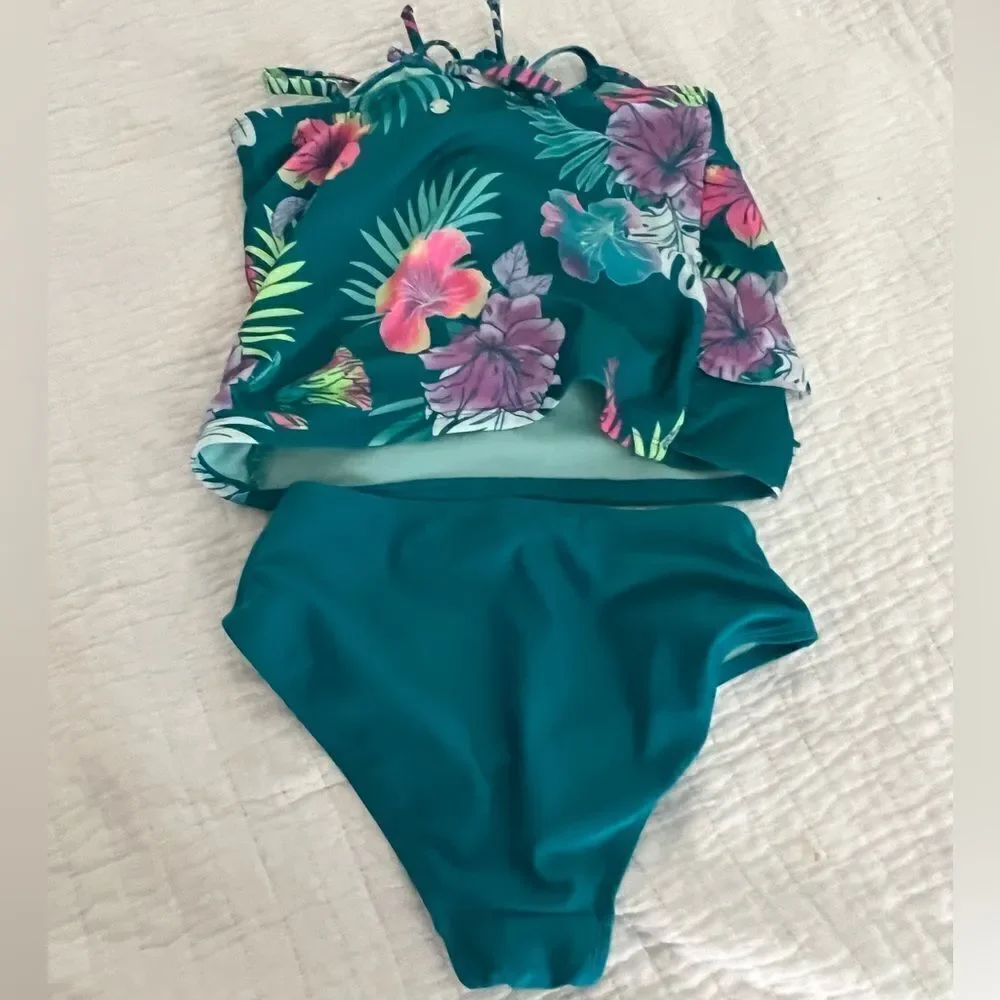 Girls Justice 3 piece set swim suit teal and floral and shorts size Large